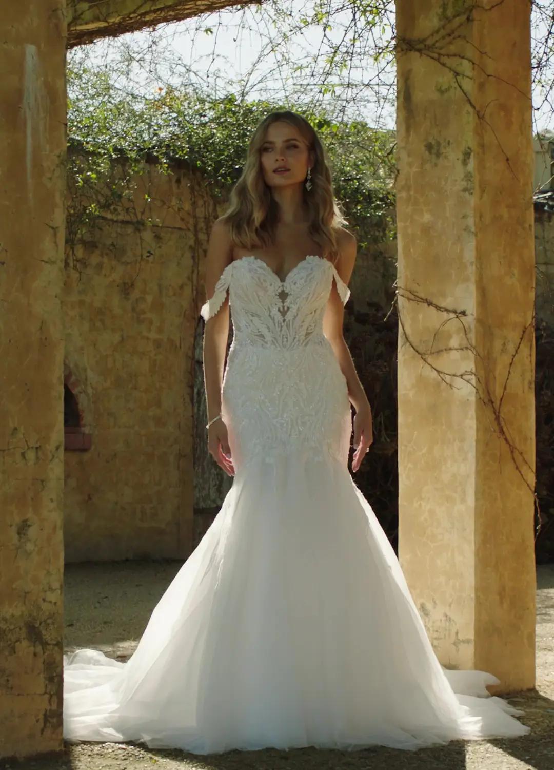 Stunning Mermaid Bridal Gown with Beading Layla $1 autoplay loop mute thumbnail