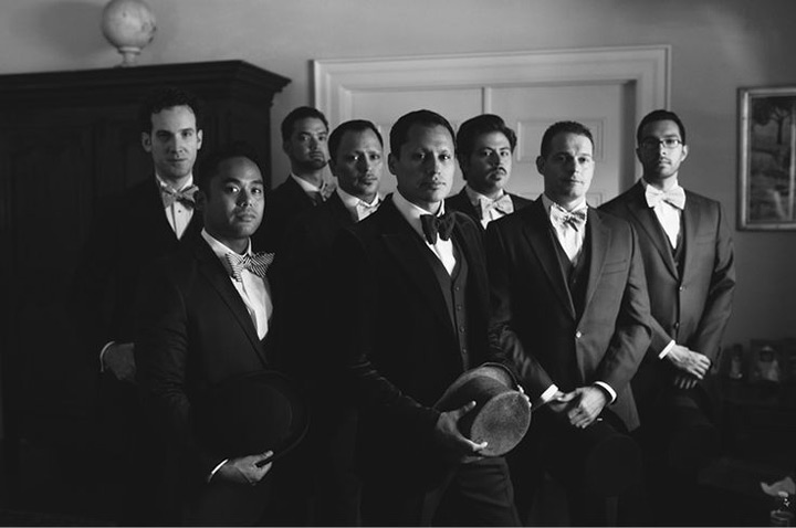 27 Awesome Groomsmen Photos ~ we ♥ this! moncheribridals.com