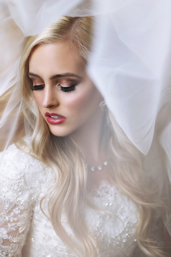 bridal makeup with red lips ~ we ❤ this! moncheribridals.com