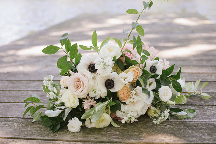 Soft & Romantic Summer Wedding Florals Desktop Image