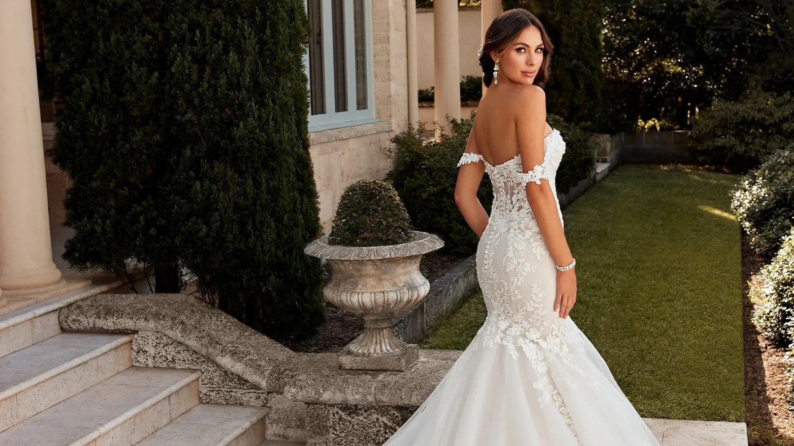 Sexy Mermaid Wedding Dress with Lace Details Aisha | Style ST614