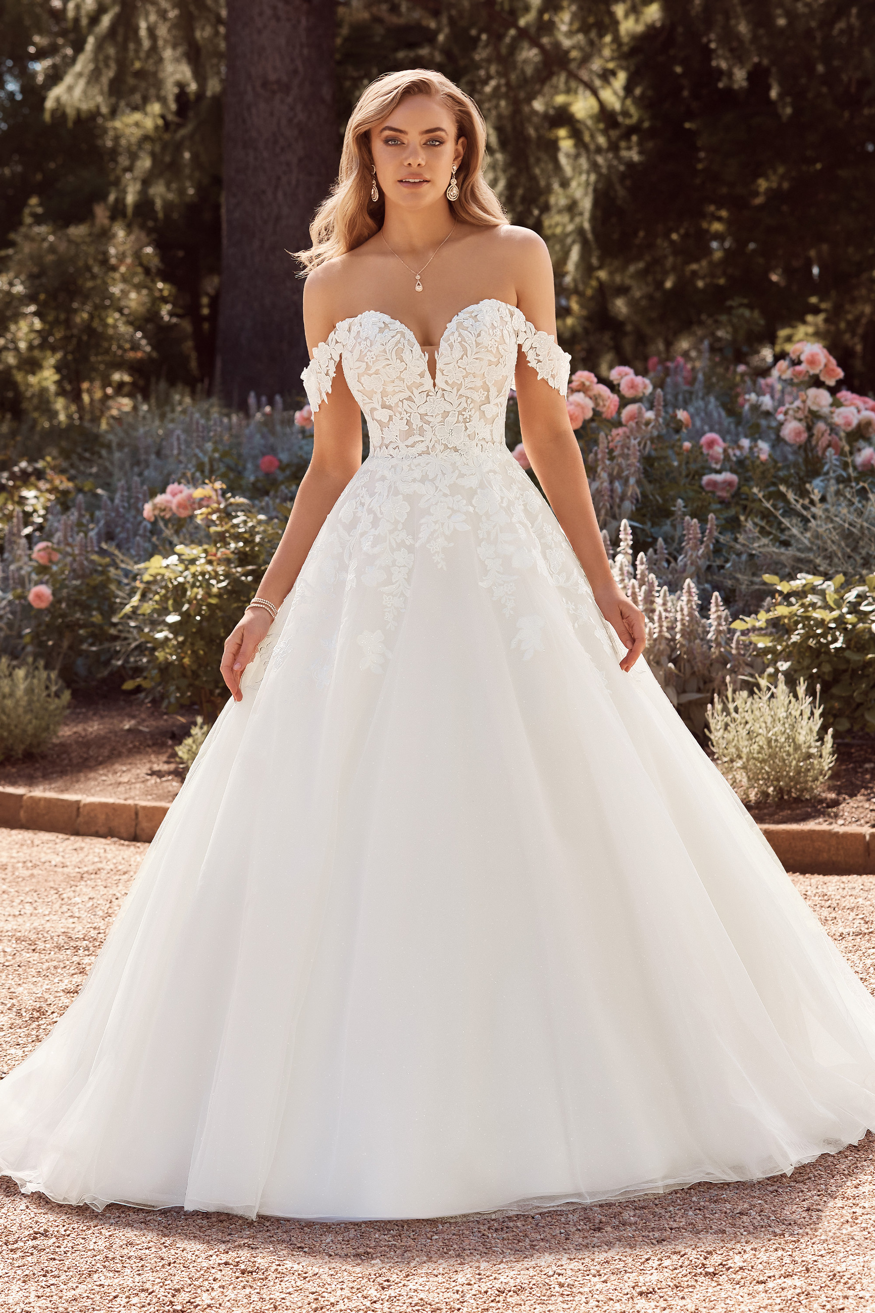 Corset Wedding Dress, love the back of this  Corset back wedding dress,  Wedding dresses corset, Wedding dress backs